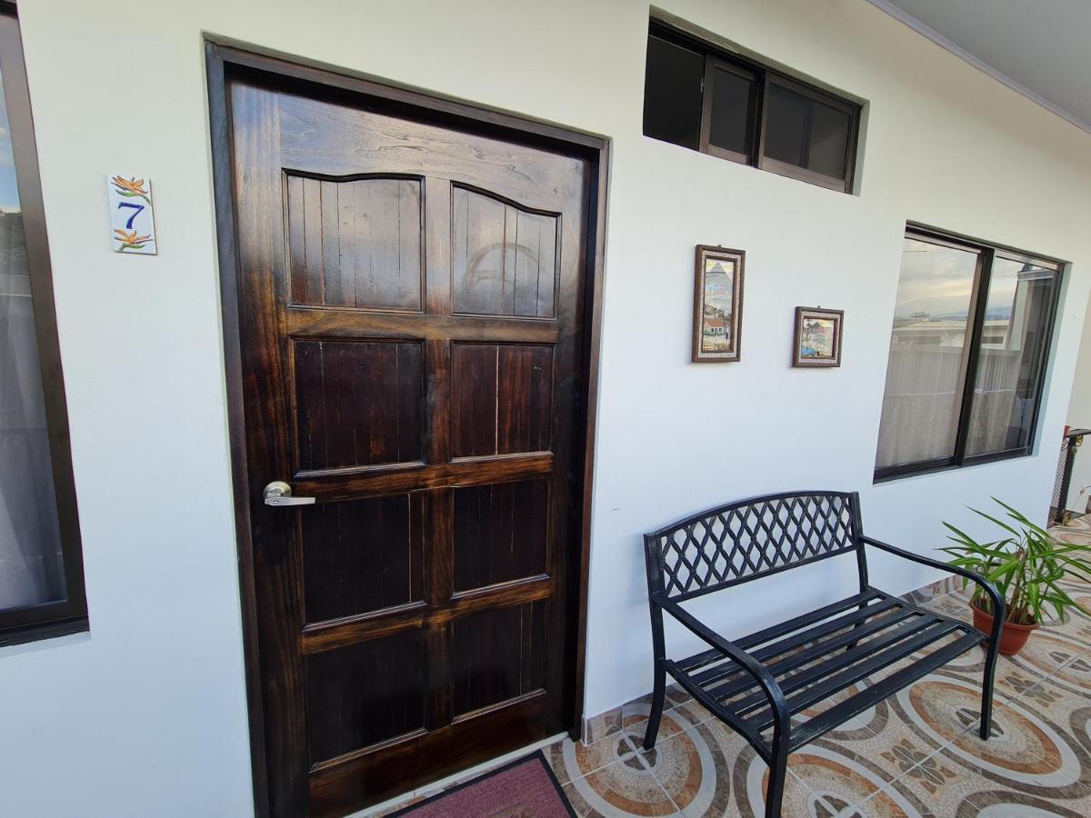 Apartamentos Ave Del Paraiso Alajuela Luaran gambar