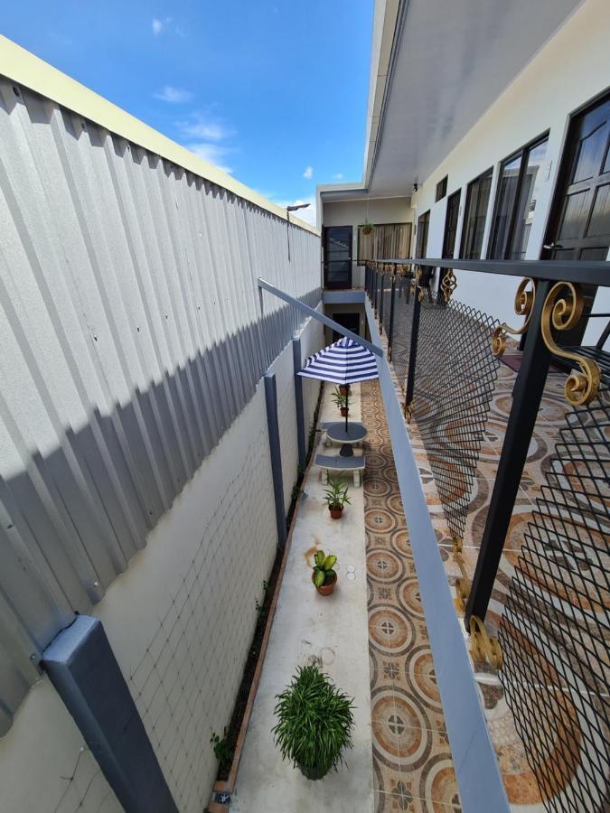 Apartamentos Ave Del Paraiso Alajuela Luaran gambar