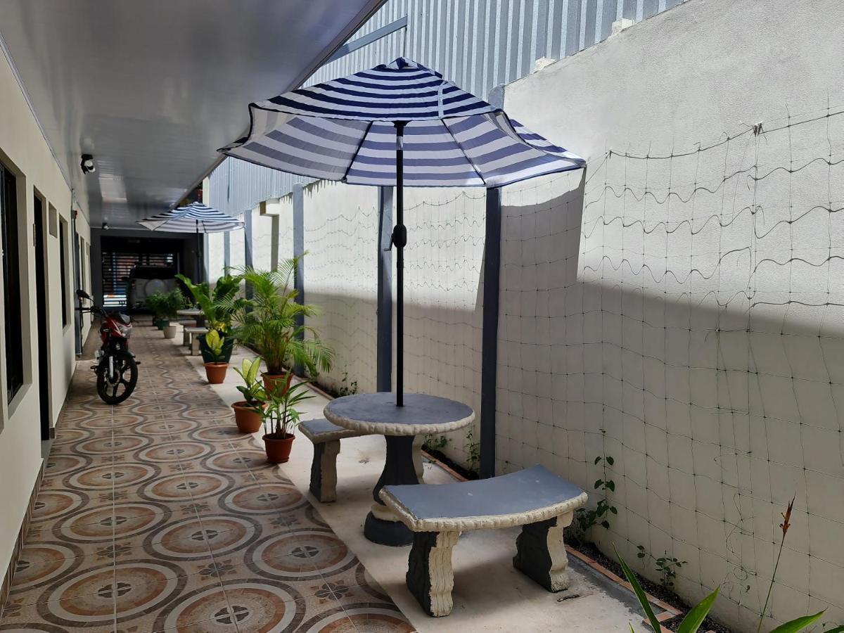 Apartamentos Ave Del Paraiso Alajuela Luaran gambar