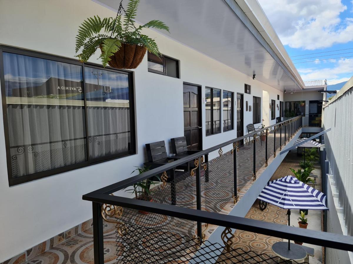 Apartamentos Ave Del Paraiso Alajuela Luaran gambar